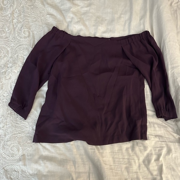 Aritzia Babaton Rodrigo Off Shoulder Blouse - Picture 2 of 5